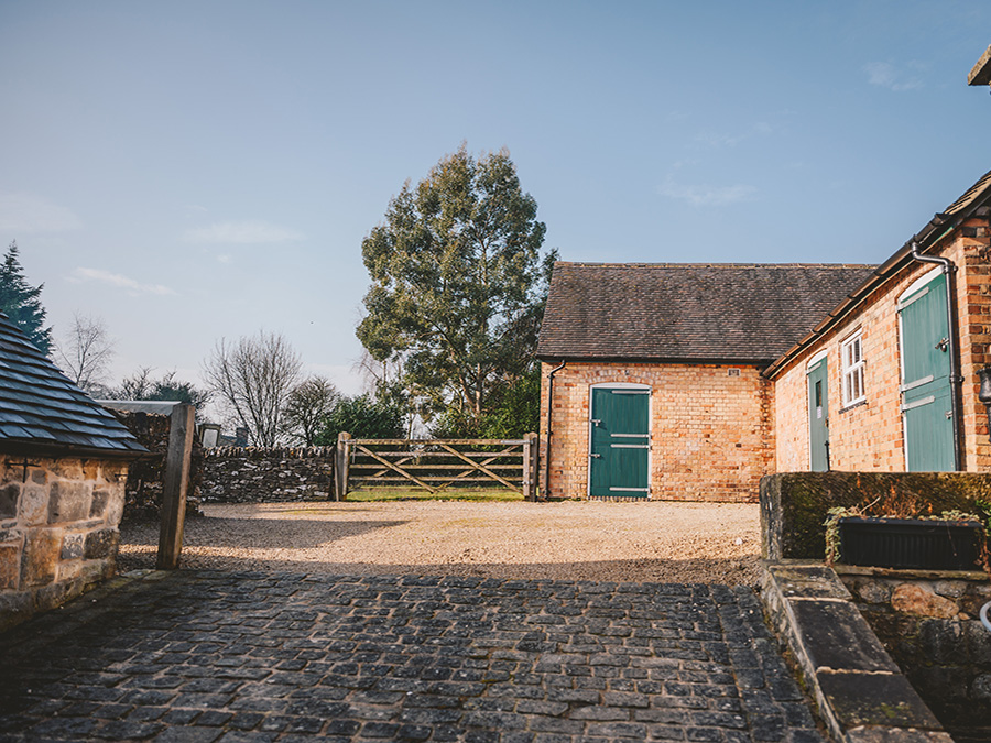 Hoopers Barn Tissington Village Holidays